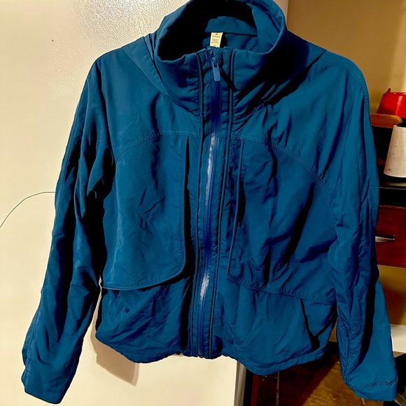 Lululemon Jacket Size 12 - Capture Blue - Picture 2 of 3